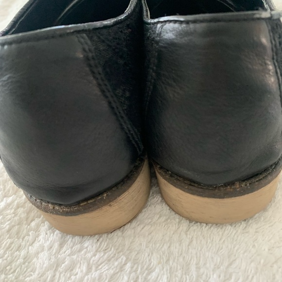 Shoe - Picture 4 of 5